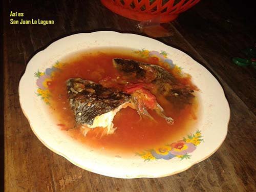 Roasted fish gastronomy of San Juan La Laguna
