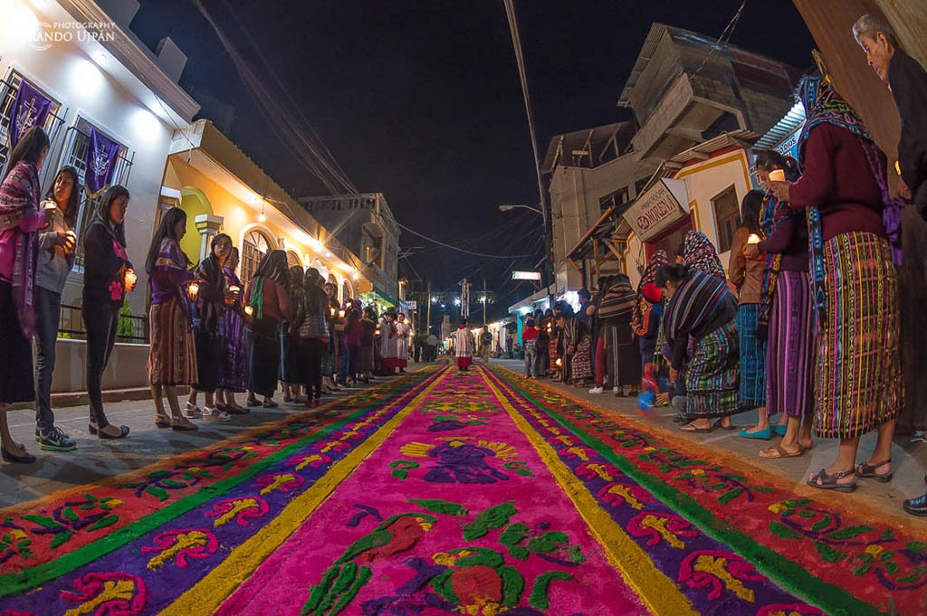 Alfombras de Semana Santa en San Juan La Laguna