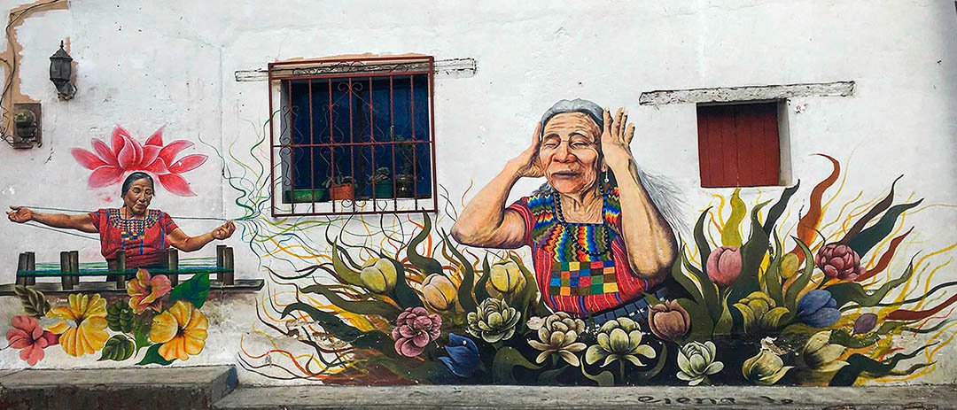 Mural Ancianas San Juan La Laguna